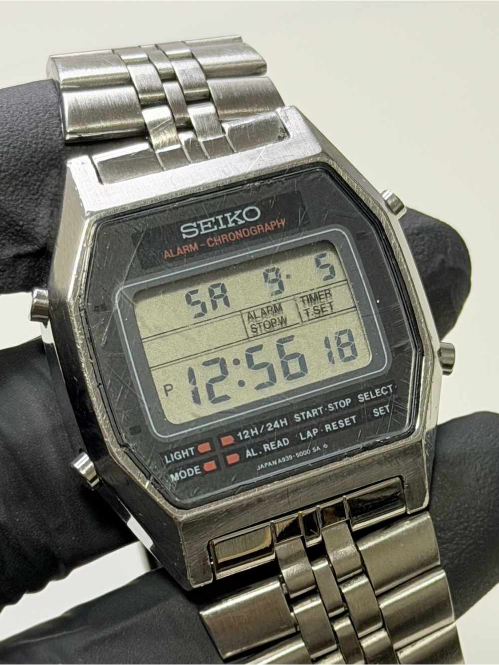 Vintage Seiko A939-5009 Digital Stainless Steel Alarm Chronograph 34mm Watch